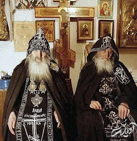 پوشاک روحانیون مسیحی و تاریخچه پوشاک مذهبی اروپا